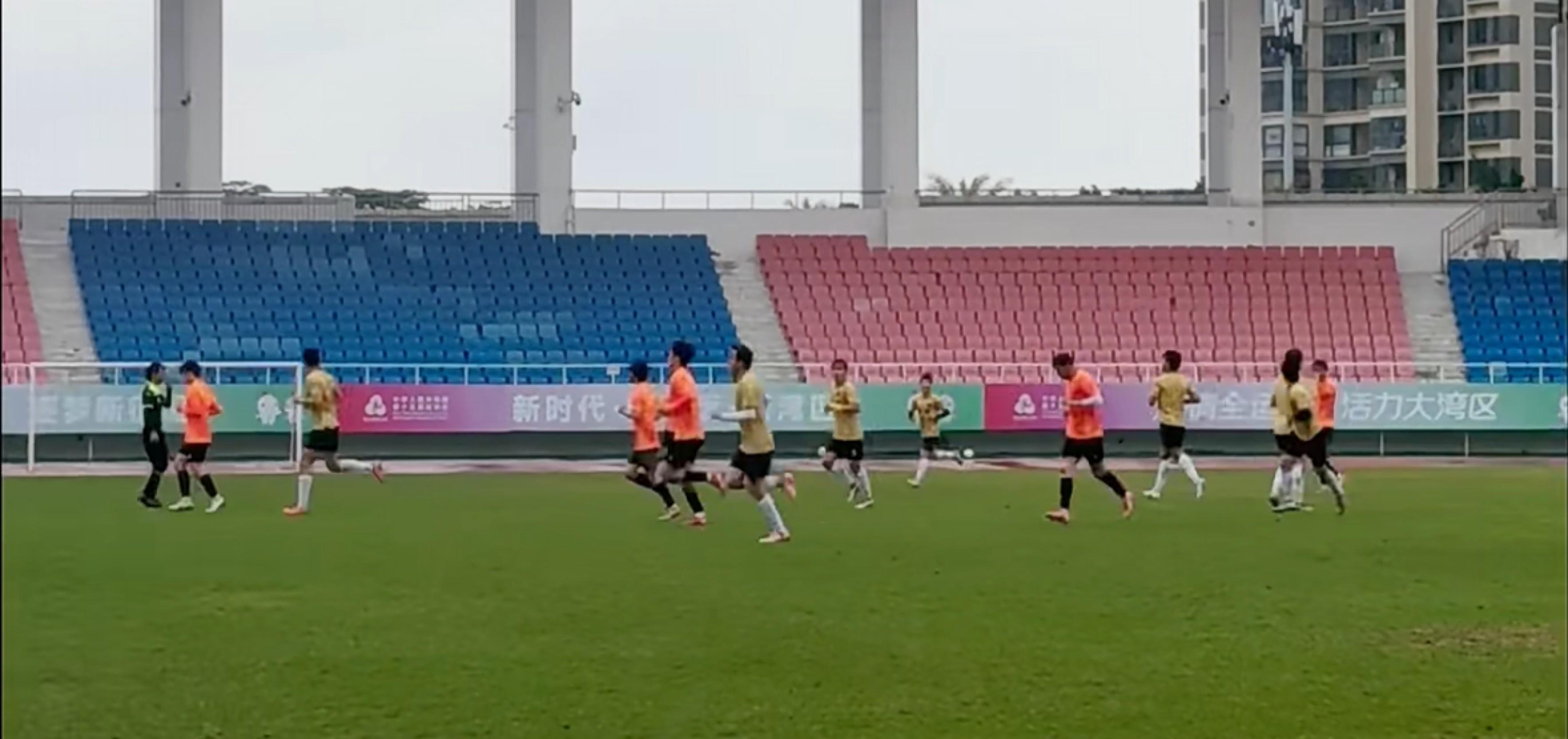 乐鱼体育下载-热身赛：中冠榆林漠北矿工3-1厦门飞鹭，张奥凯、安世珉破门